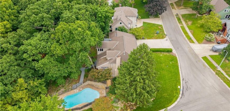 1340 Camelot Drive, Liberty, MO 64068