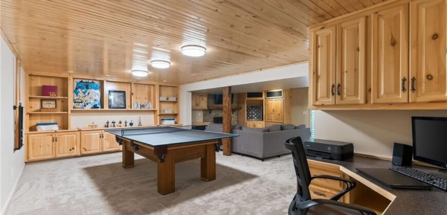1340 Camelot Drive, Liberty, MO 64068