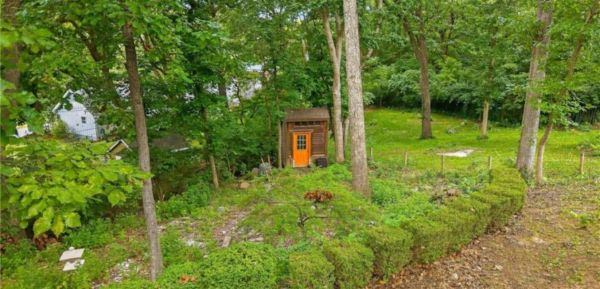 1340 Camelot Drive, Liberty, MO 64068