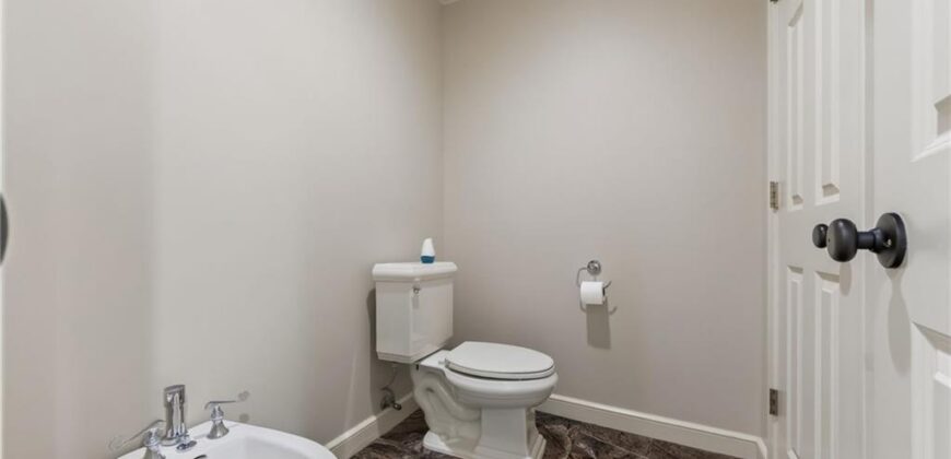 1340 Camelot Drive, Liberty, MO 64068