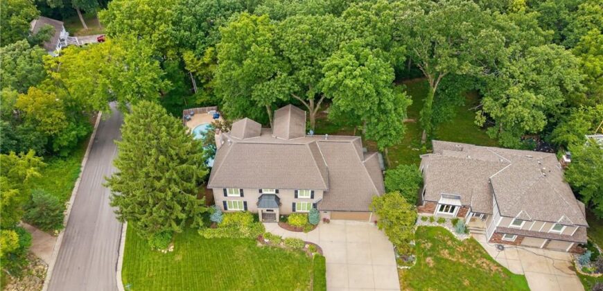 1340 Camelot Drive, Liberty, MO 64068