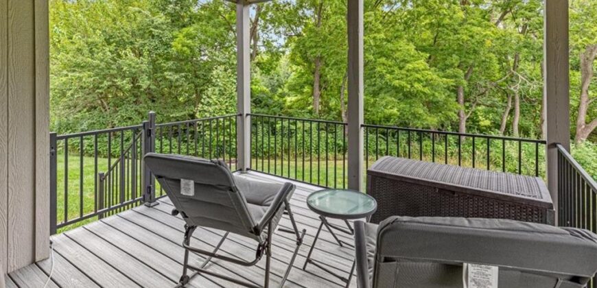 1208 N Silverleaf Court, Liberty, MO 64068