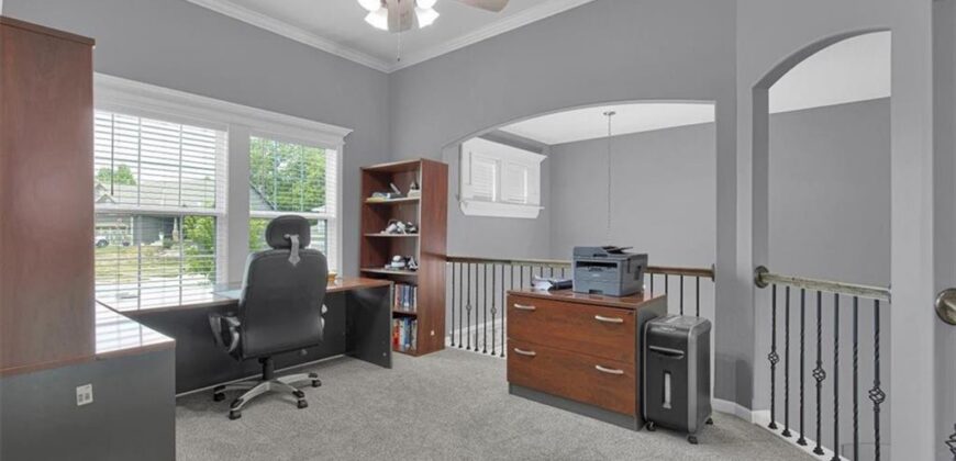 1208 N Silverleaf Court, Liberty, MO 64068