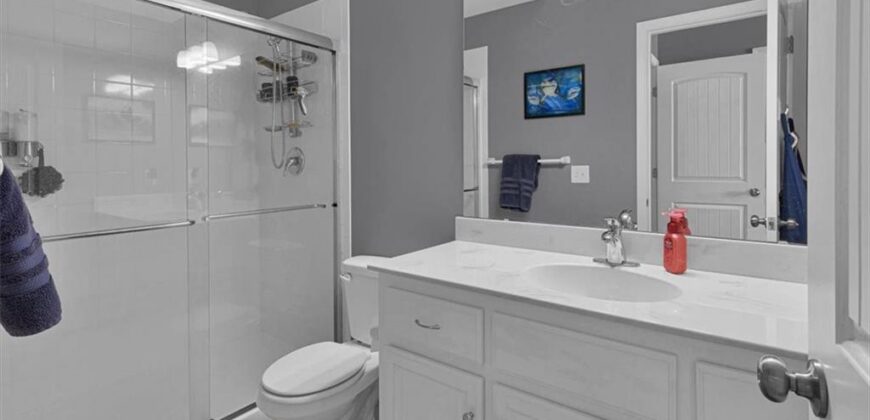 1208 N Silverleaf Court, Liberty, MO 64068
