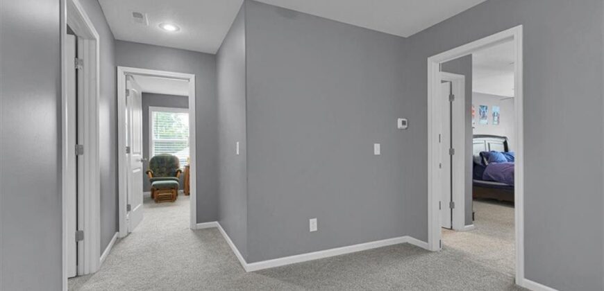 1208 N Silverleaf Court, Liberty, MO 64068