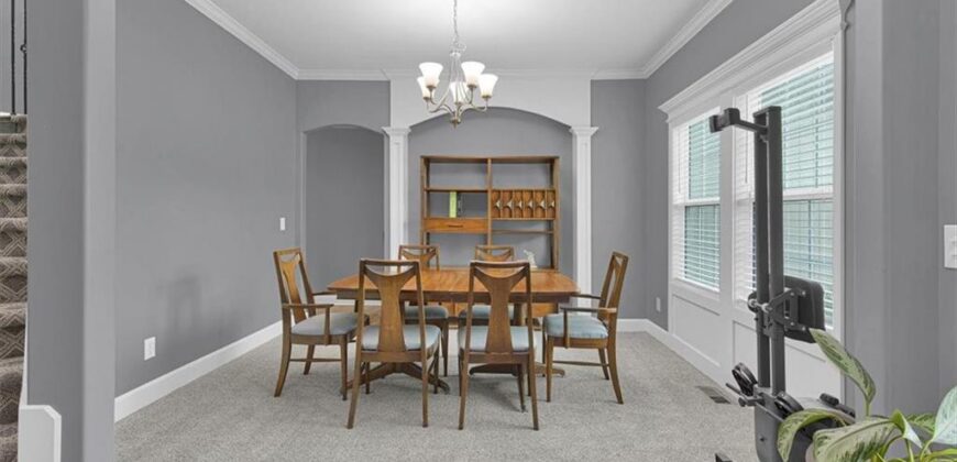 1208 N Silverleaf Court, Liberty, MO 64068