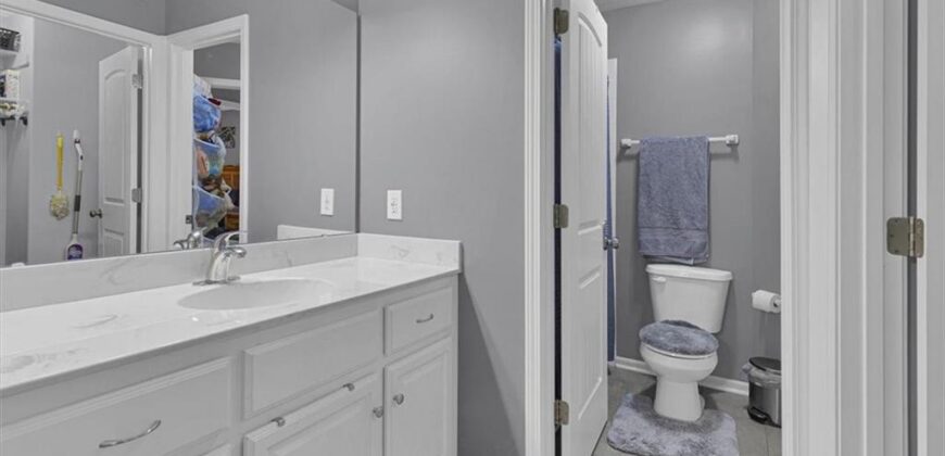 1208 N Silverleaf Court, Liberty, MO 64068