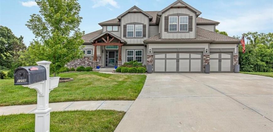 1208 N Silverleaf Court, Liberty, MO 64068