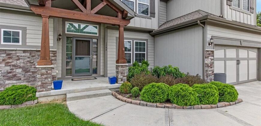 1208 N Silverleaf Court, Liberty, MO 64068