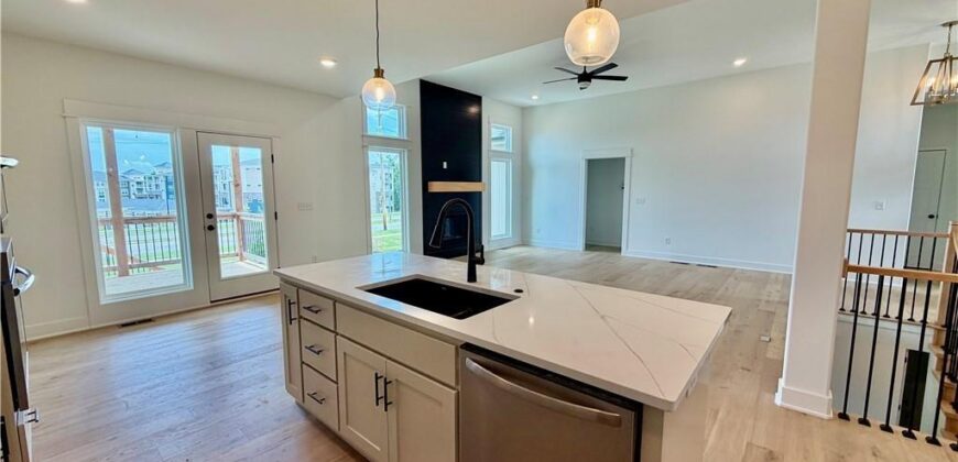 528 Skyview Lane, Liberty, MO 64068