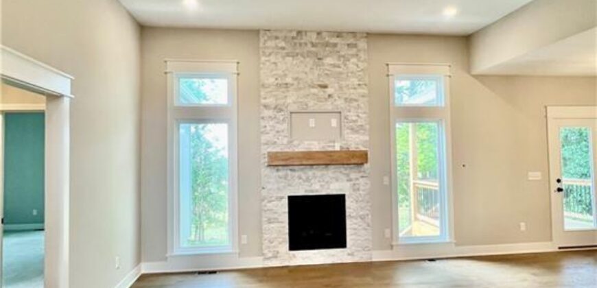 528 Skyview Lane, Liberty, MO 64068