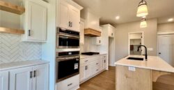 528 Skyview Lane, Liberty, MO 64068