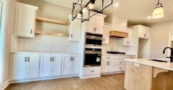528 Skyview Lane, Liberty, MO 64068