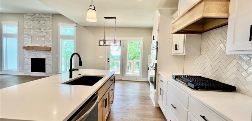 528 Skyview Lane, Liberty, MO 64068