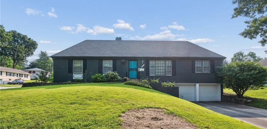 4835 NE Sherwood Drive, Kansas City, MO 64119