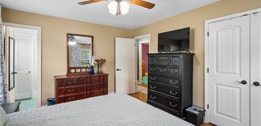4835 NE Sherwood Drive, Kansas City, MO 64119