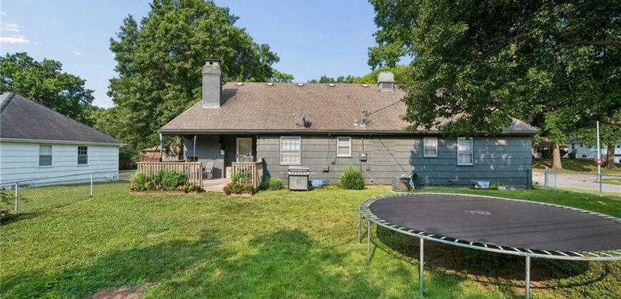 4835 NE Sherwood Drive, Kansas City, MO 64119