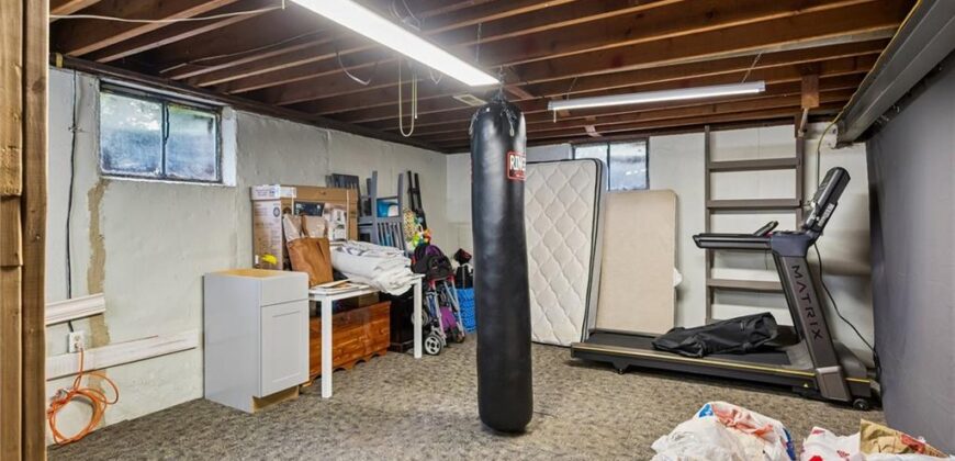 4835 NE Sherwood Drive, Kansas City, MO 64119