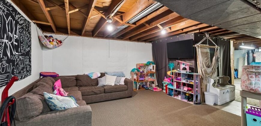 4835 NE Sherwood Drive, Kansas City, MO 64119