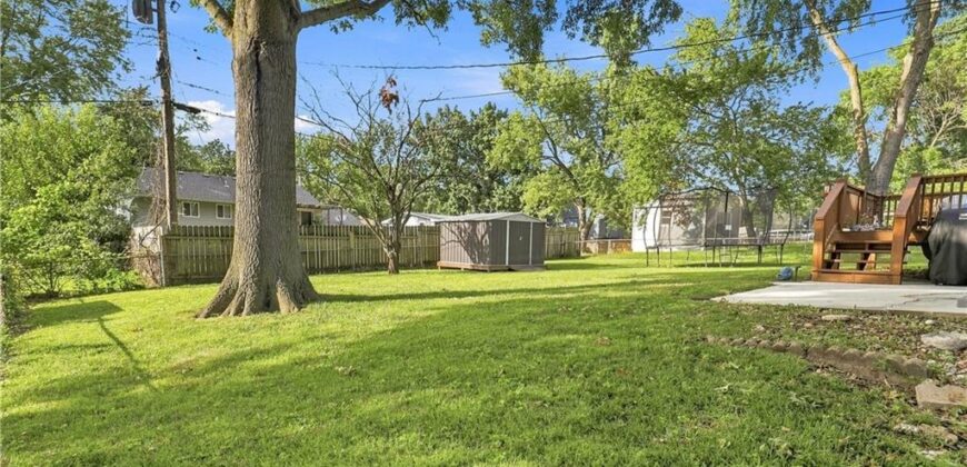 1044 HIGHLAND Drive, Liberty, MO 64068
