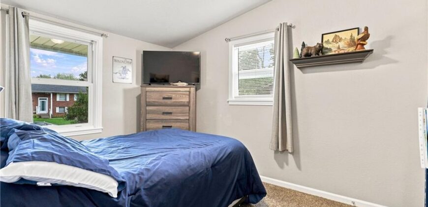 1044 HIGHLAND Drive, Liberty, MO 64068