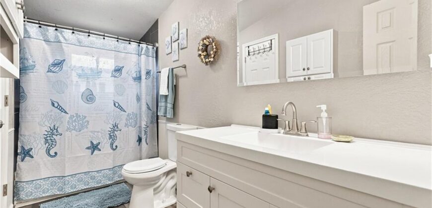 1044 HIGHLAND Drive, Liberty, MO 64068