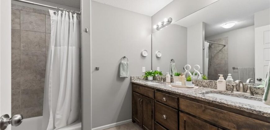 6388 NW Sioux Drive, Parkville, MO 64152