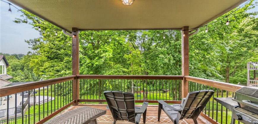 6388 NW Sioux Drive, Parkville, MO 64152