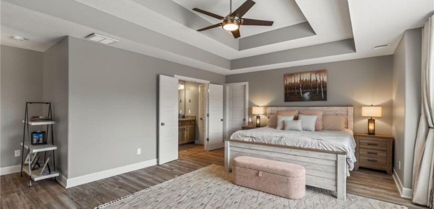 6388 NW Sioux Drive, Parkville, MO 64152