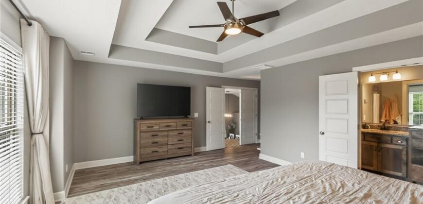 6388 NW Sioux Drive, Parkville, MO 64152