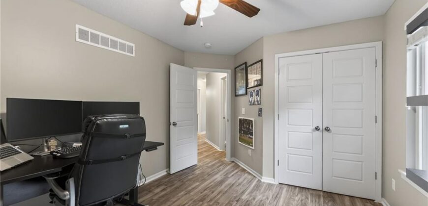 6388 NW Sioux Drive, Parkville, MO 64152