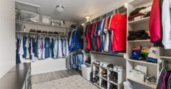 6388 NW Sioux Drive, Parkville, MO 64152