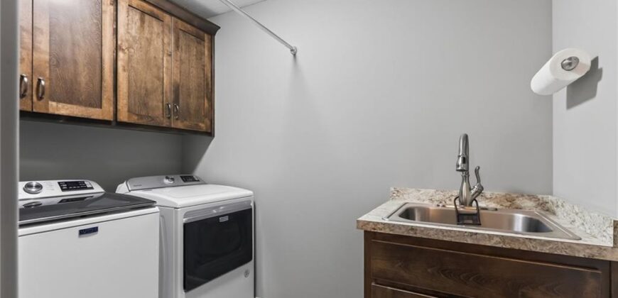 6388 NW Sioux Drive, Parkville, MO 64152