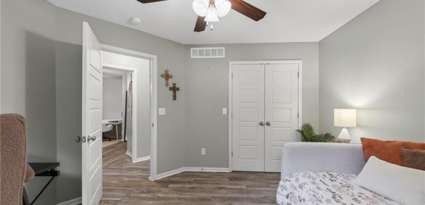 6388 NW Sioux Drive, Parkville, MO 64152