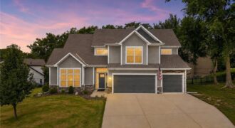 6388 NW Sioux Drive, Parkville, MO 64152
