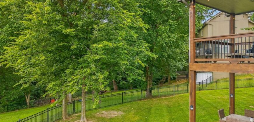 6388 NW Sioux Drive, Parkville, MO 64152