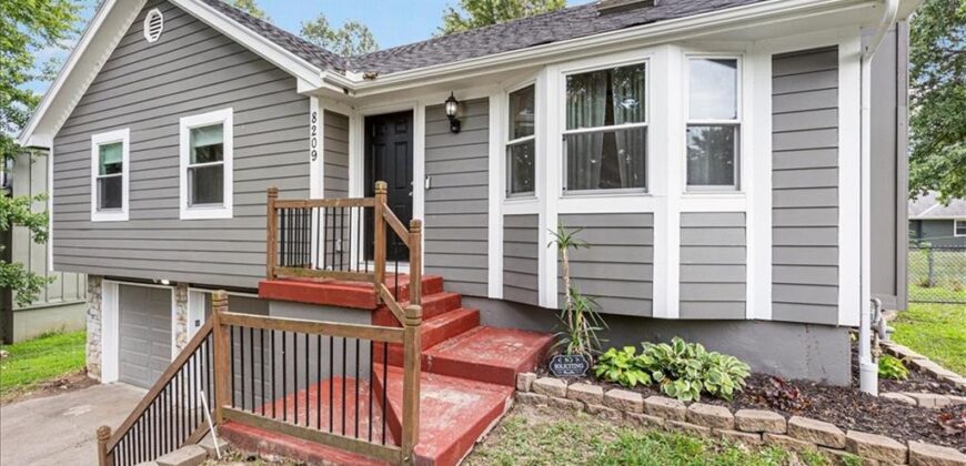 8209 NW 79th Terrace, Kansas City, MO 64152
