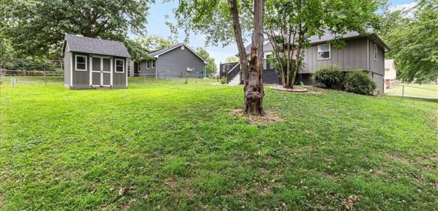 8209 NW 79th Terrace, Kansas City, MO 64152
