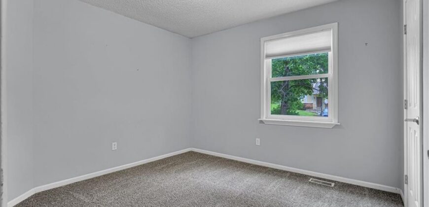 8209 NW 79th Terrace, Kansas City, MO 64152