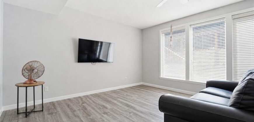 8808 N Oxford Avenue, Kansas City, MO 64157