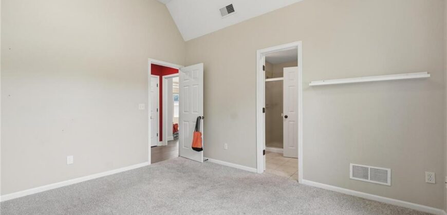 8808 N Oxford Avenue, Kansas City, MO 64157