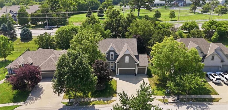 8808 N Oxford Avenue, Kansas City, MO 64157