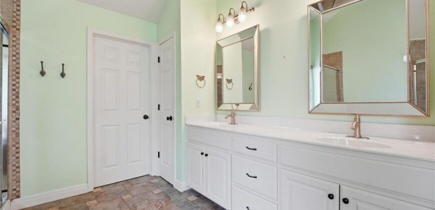 8808 N Oxford Avenue, Kansas City, MO 64157