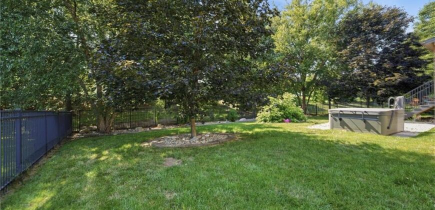 8808 N Oxford Avenue, Kansas City, MO 64157