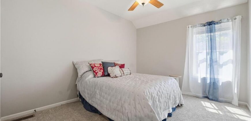 8808 N Oxford Avenue, Kansas City, MO 64157