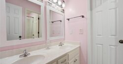8808 N Oxford Avenue, Kansas City, MO 64157