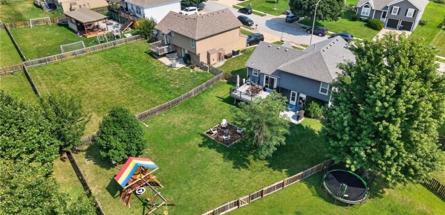 10820 N Smalley Court, Kansas City, MO 64157