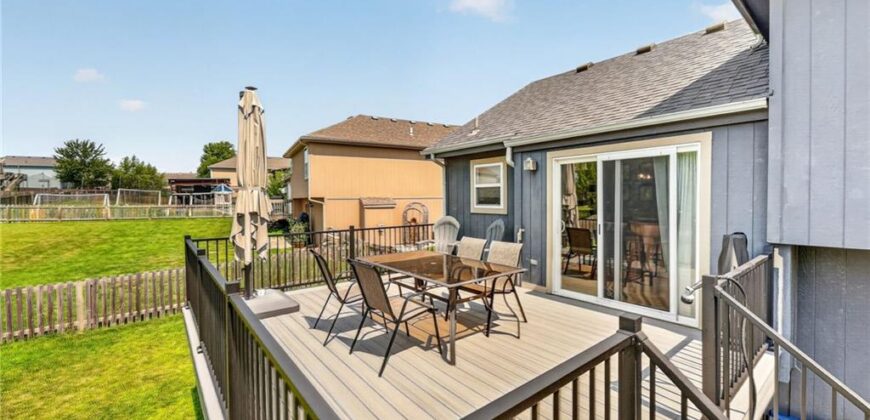 10820 N Smalley Court, Kansas City, MO 64157