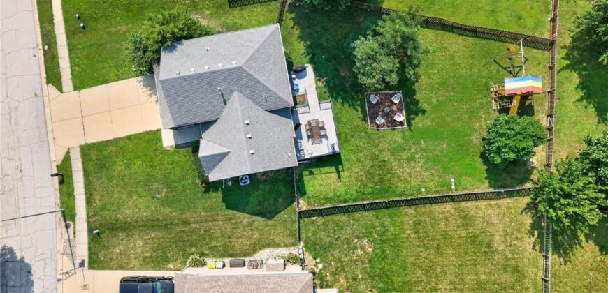10820 N Smalley Court, Kansas City, MO 64157