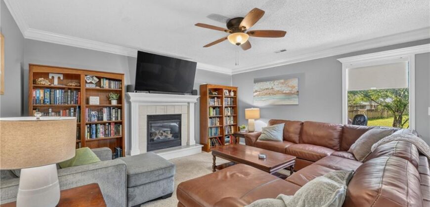 10820 N Smalley Court, Kansas City, MO 64157